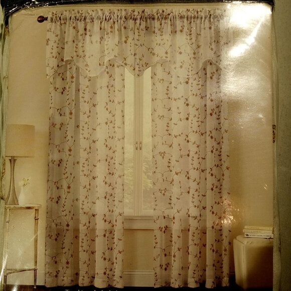 Caspia 50"W x 84"L Rod Pocket Sheer Window Panel Gold Embroidered Vine NEW - Picture 4 of 9